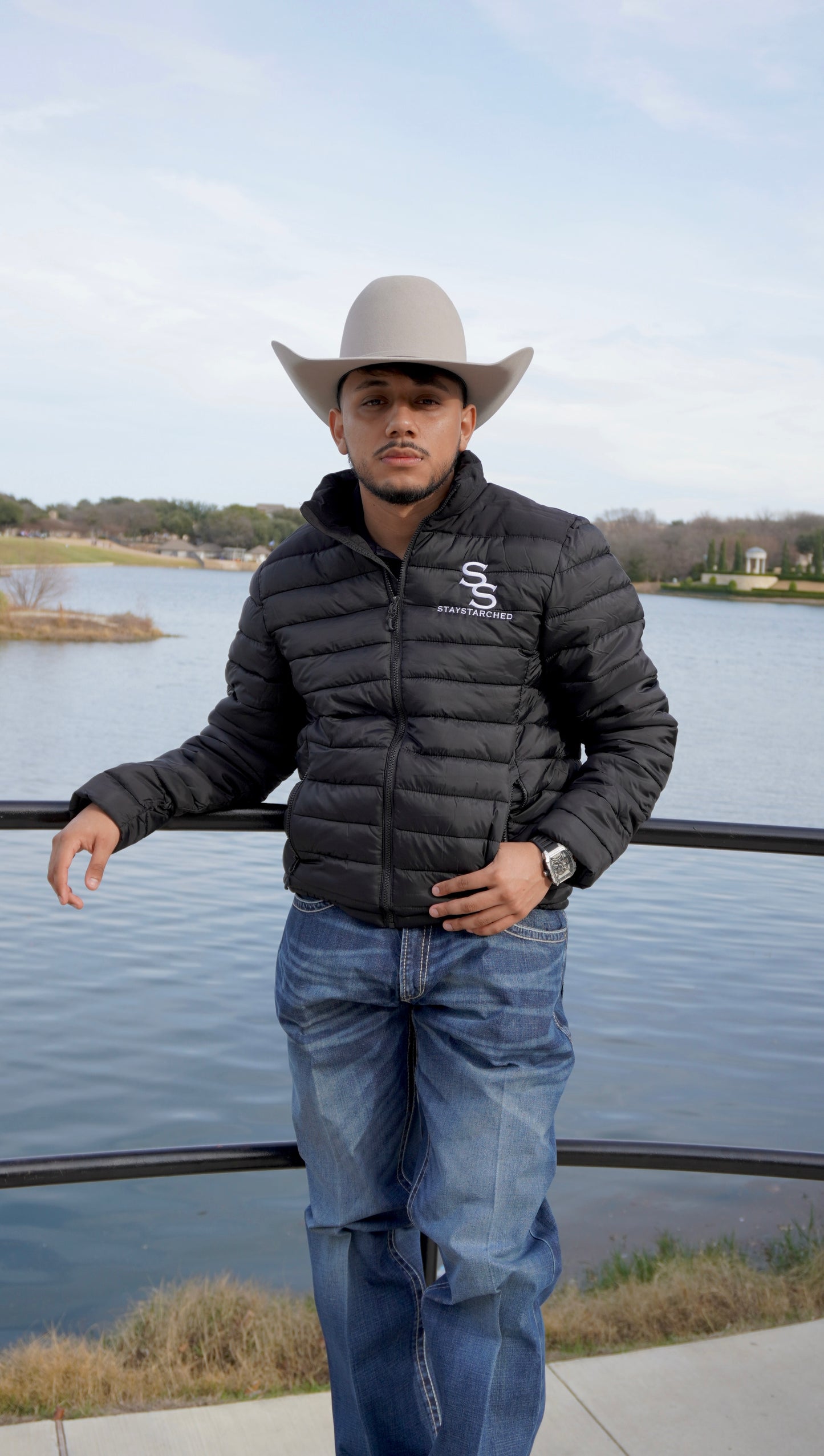 BLACK STAYSTARCHED PUFFER JACKET