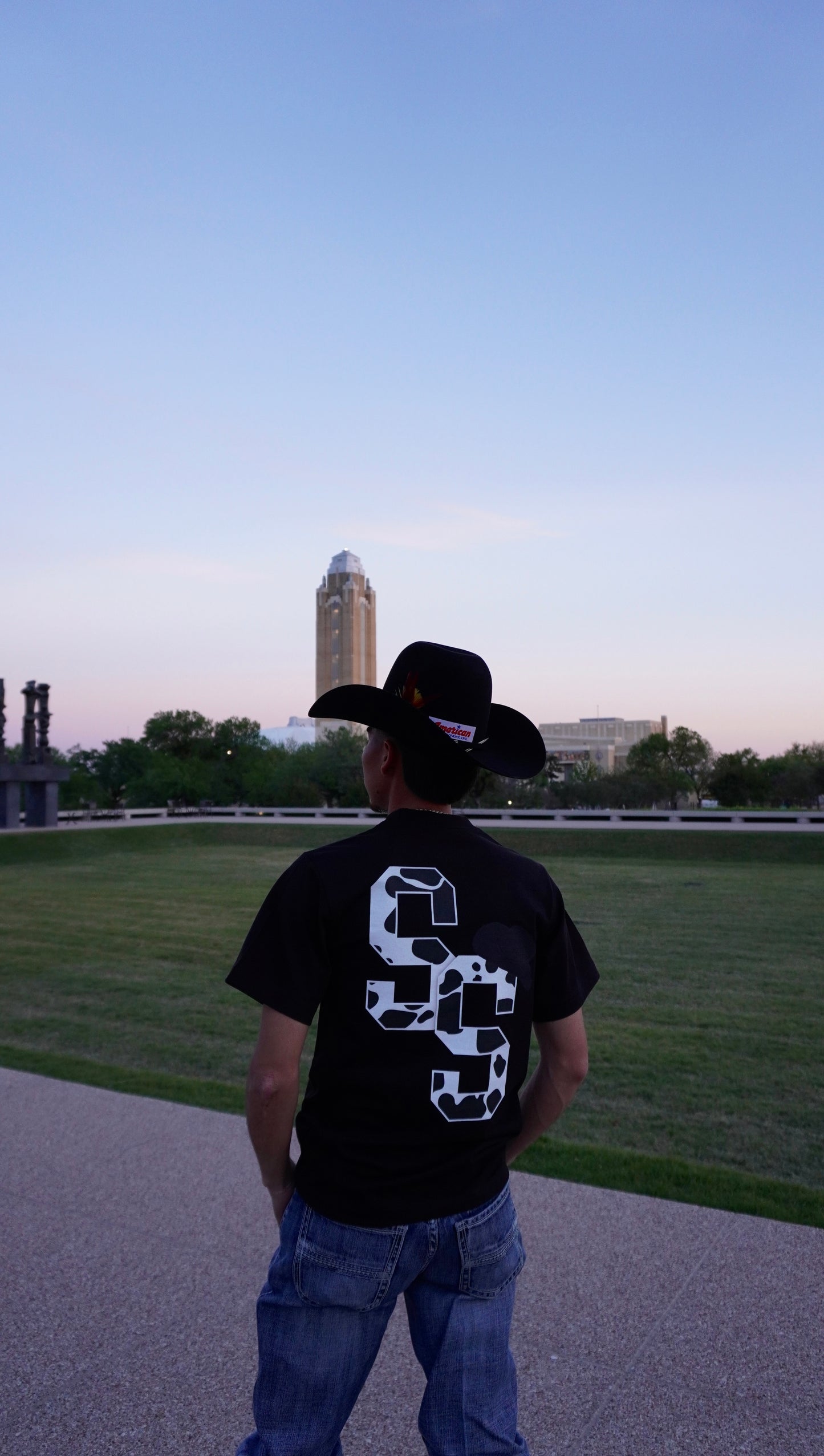 BLACK COW PRINT "SS" T-SHIRT