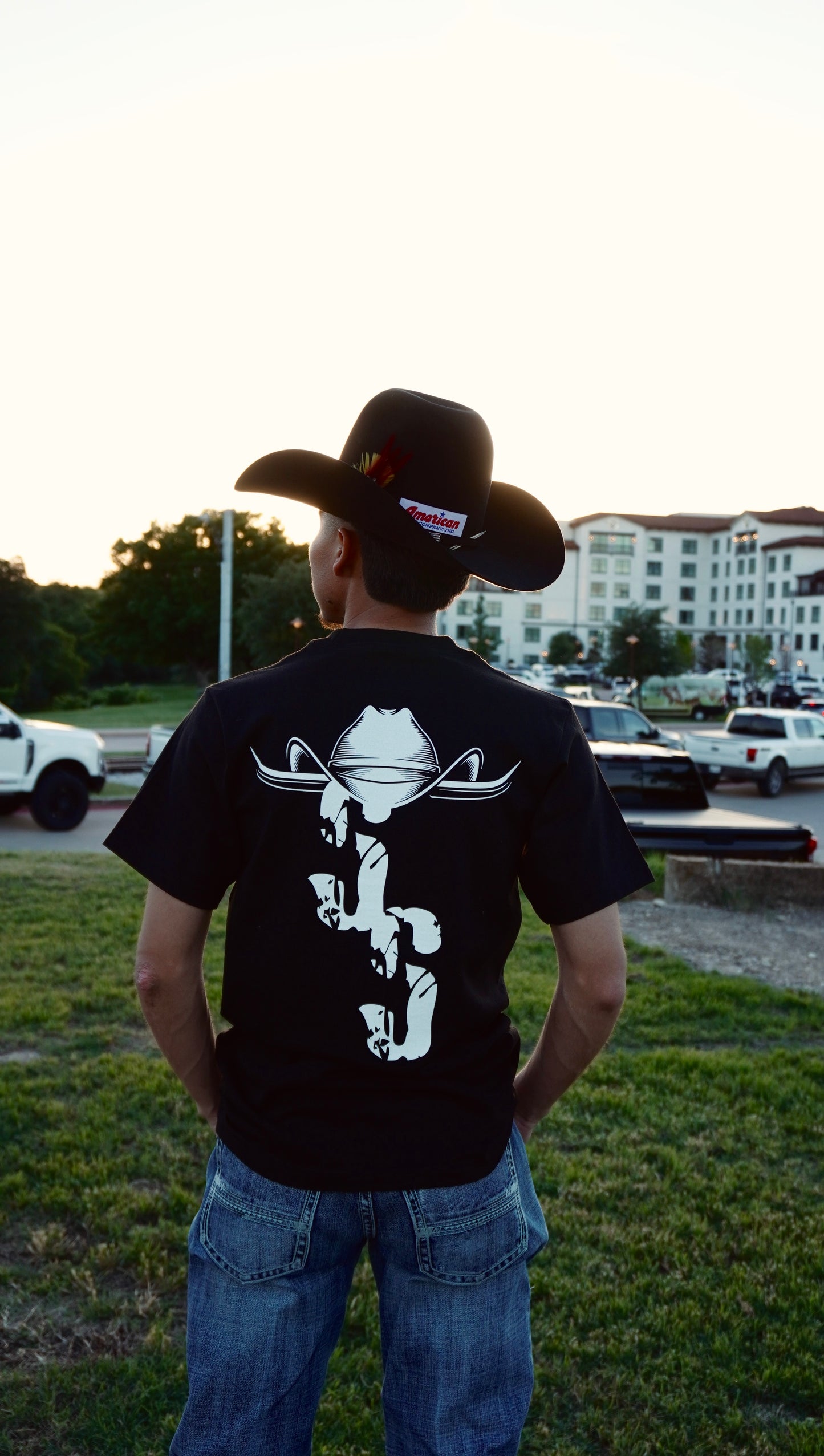 BLACK SS COWBOY T-SHIRT