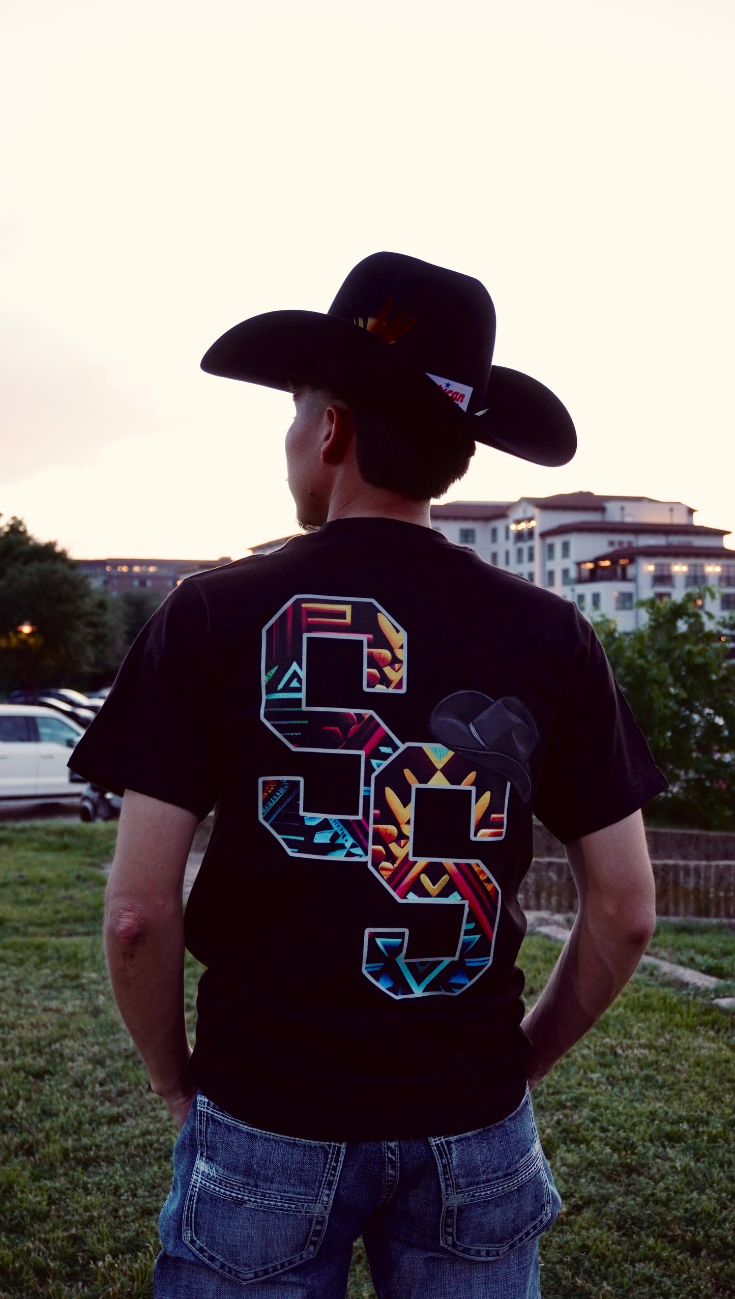 BLACK SS AZTEC PRINT T-SHIRT